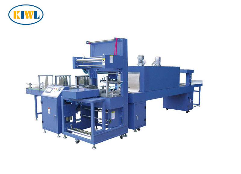 Full-automatic heat-shrinking packaging machine