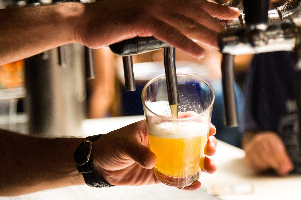 The Mechanism of Beer Can Packaging Machine